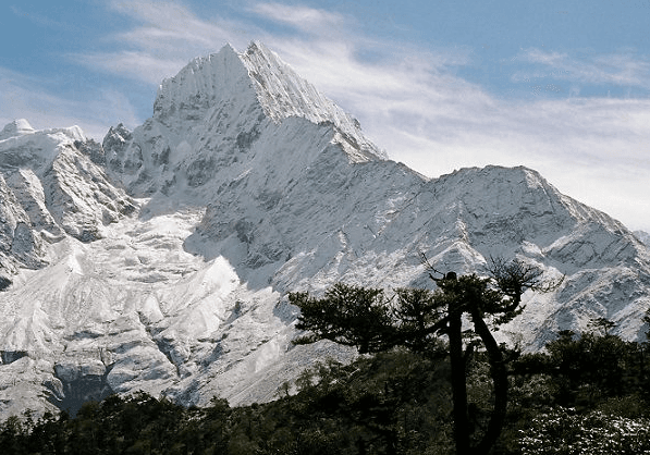 Thamserku Peak