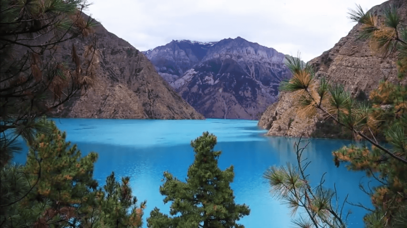 phoksundo lake